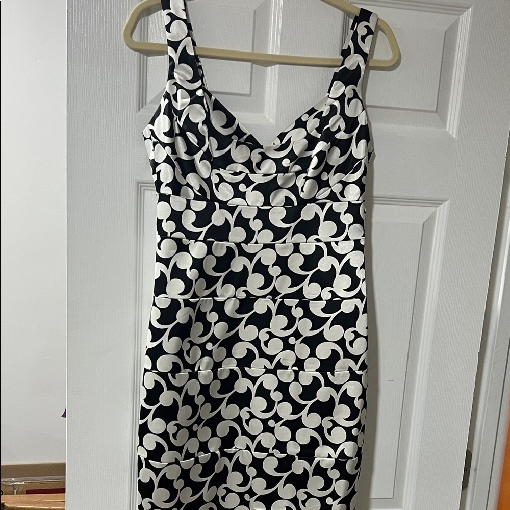 London Times Black and White Midi Dress